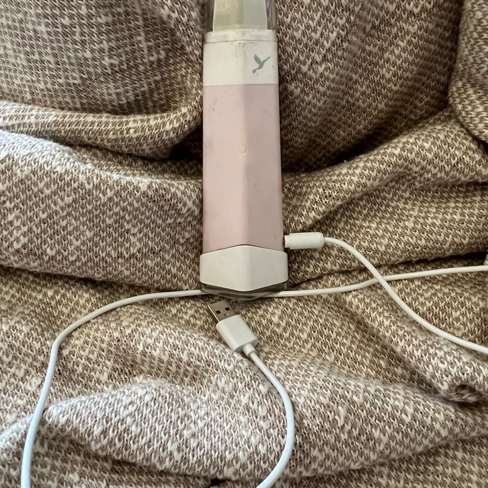 DERMAPORE+
Ultrasonic Pore Extractor + Skincare Infuser